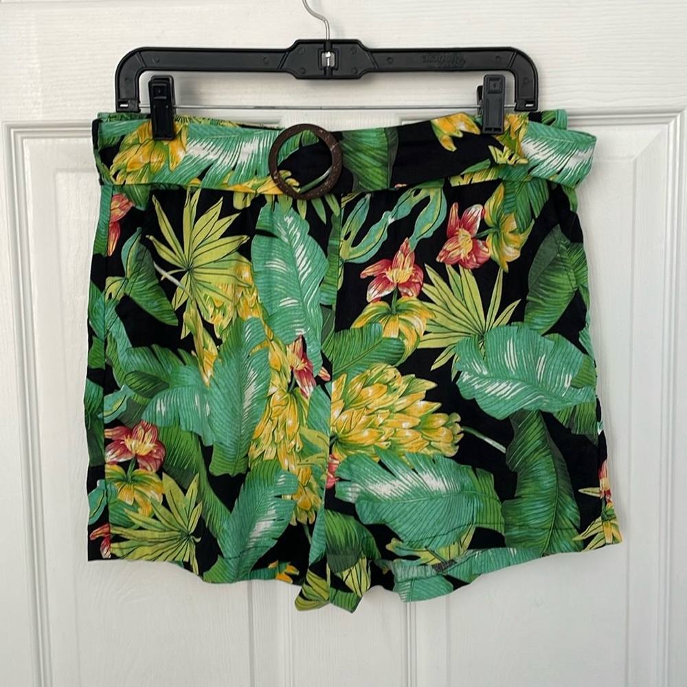 Nicole Miller women’s Linen-blend Tropical belted shorts